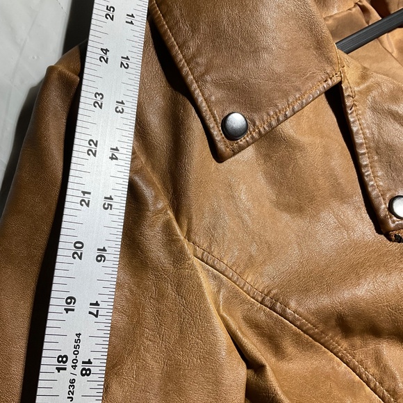 Western Faux Leather Bagatelle Tan Brown Distressed Jacket Asymmetrical Zip - Picture 7 of 8
